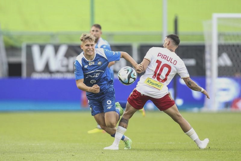 Stal Mielec – ŁKS Łódź: kto ma przewagę w tabeli i statystykach?