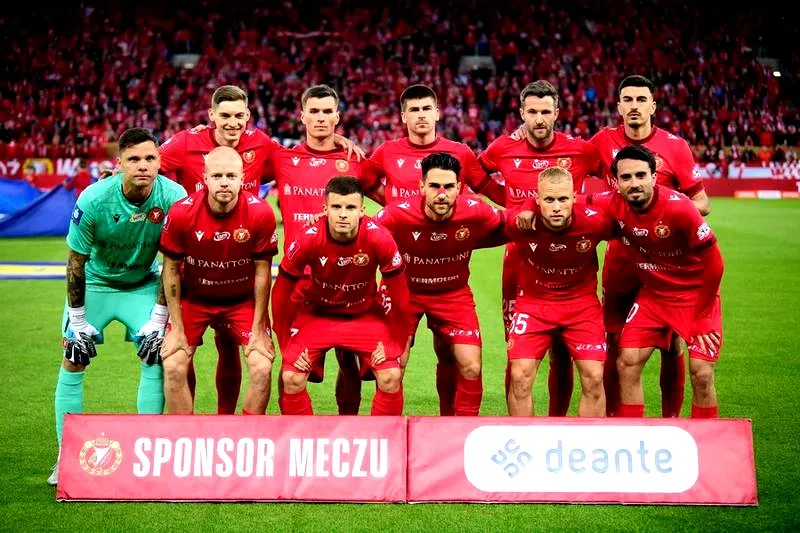 Widzew Łódź transfery – czy nowe inwestycje zmienią oblicze drużyny?