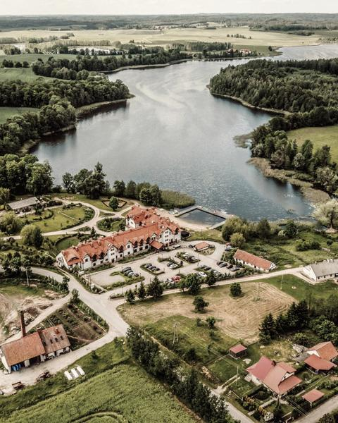 Malownicze widoki nad jeziorami